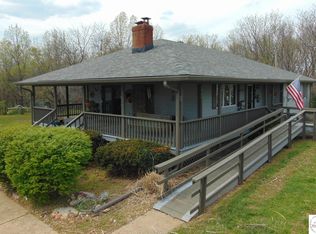 17 NE 91st Rd, Clinton, MO 64735