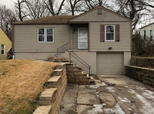 6737 N 35th St, Omaha, NE 68112