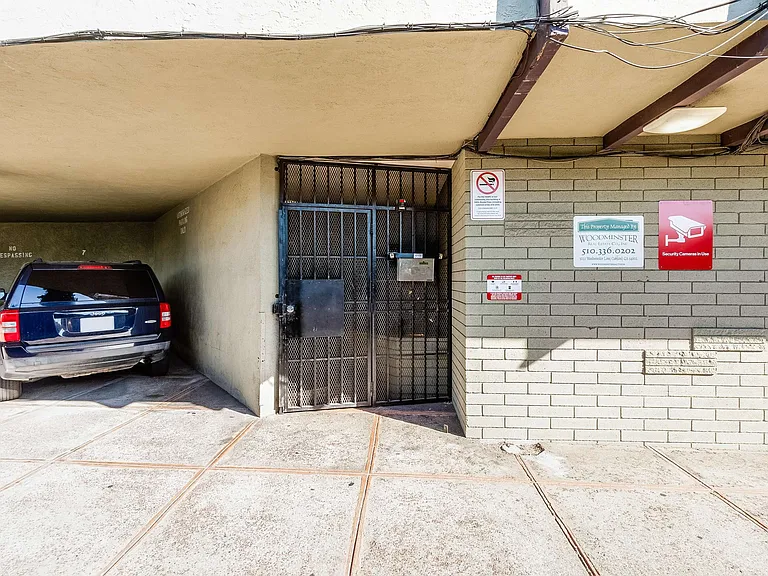 2225_Channing_Way_Unit_303 Berkeley California 30_12012022