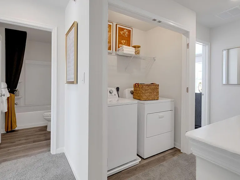 8216 Alexander Ct — Photo 12