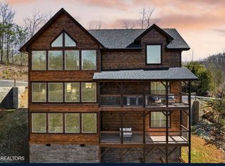 842 Vixen Run, Gatlinburg, TN 37738