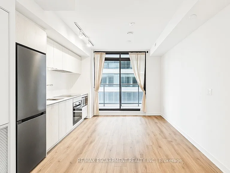1 Jarvis St #719 — Photo 9