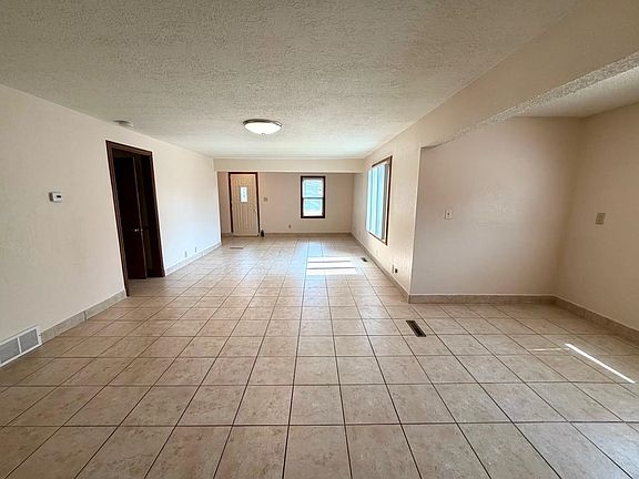 4th image of 714 2nd St