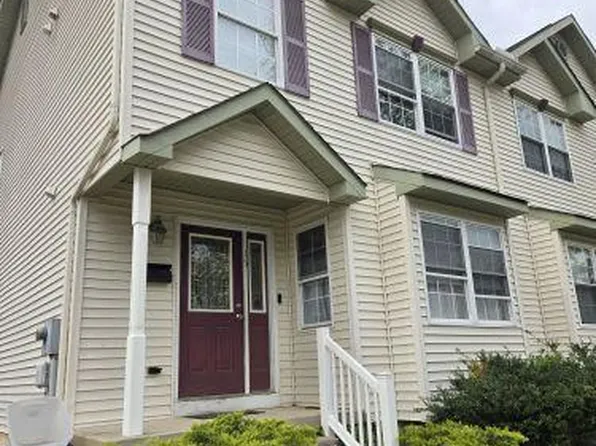 15 Pemberton St, Pemberton, NJ 08068