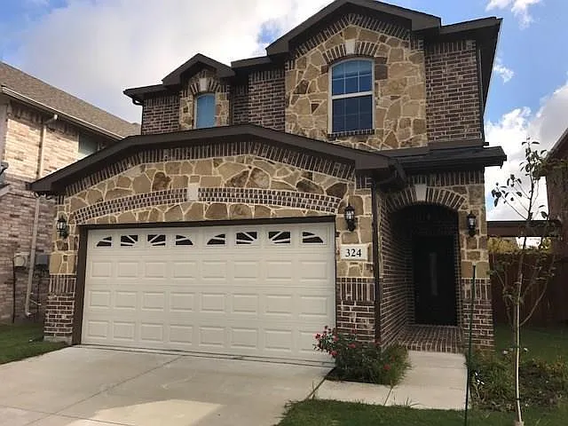 3 bed, 2.5 bath, 1845 sqft, $2,300 — Photo 1