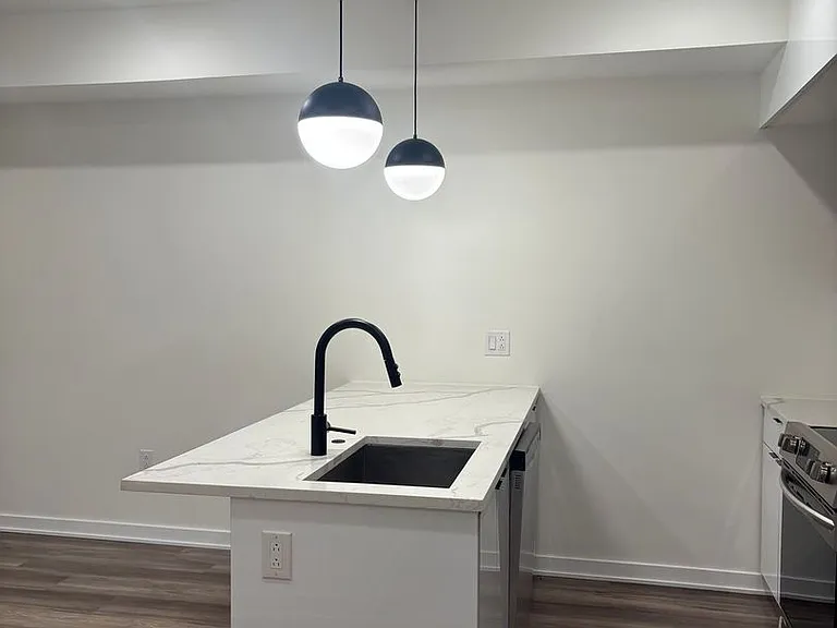 Stunning New Luxury Apartments at The Vienna — Photo 105