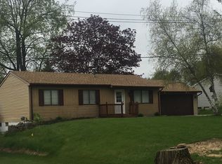 5757 Crandall Rd, Howell, MI 48855