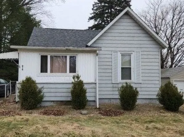 816 Division St, La Porte, IN 46350