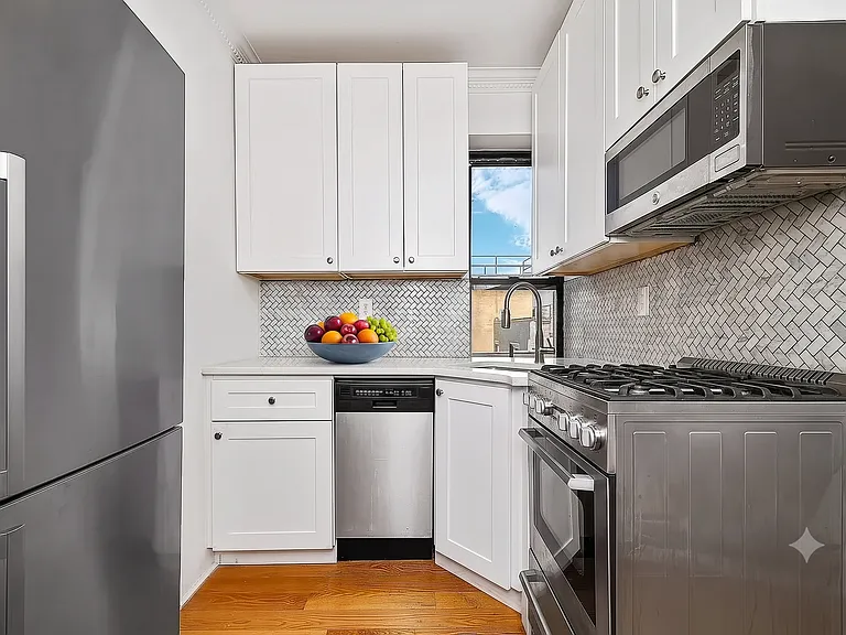 380 S 4th St #19 — Photo 3