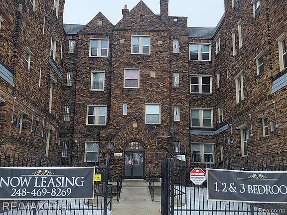 2nd image of 13641 Dexter Ave #B1