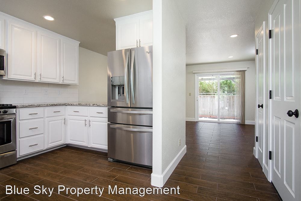 606 Sumner St APT B, Santa Cruz, CA 95062 | Zillow