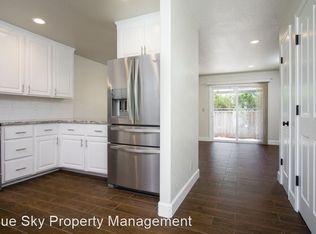 606 Sumner St APT B, Santa Cruz, CA 95062