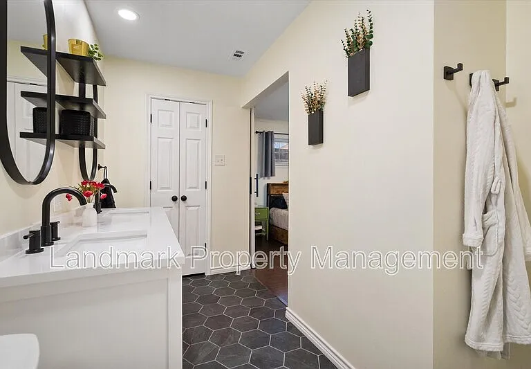 1415 Moss Rose Cir — Photo 26