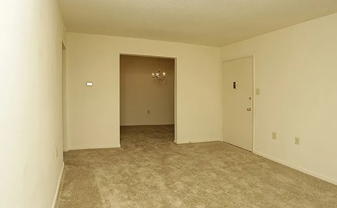 Arbor Glen Apartments — Photo 1