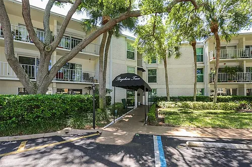 3325 Bayshore Blvd Photo 1