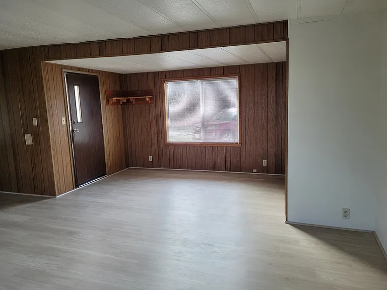 164 Lewis Rd — Photo 2