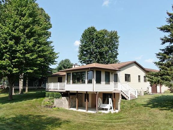 3rd image of 10251 Peninsula Dr