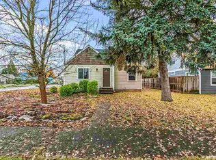 388 S 6th St, Lebanon, OR 97355