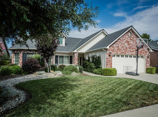 8943 N Winery Ave, Fresno, CA