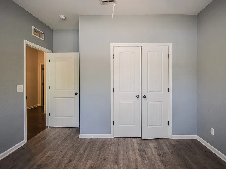 1369 Cloverbrook Cir — Photo 15