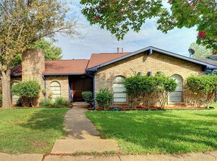 1970 Rambling Ridge Ln, Carrollton, TX 75007