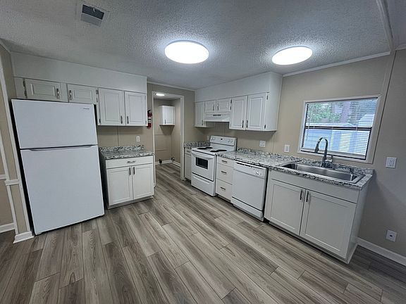 4th image of 6803 Waters Ave #Penthouse 06