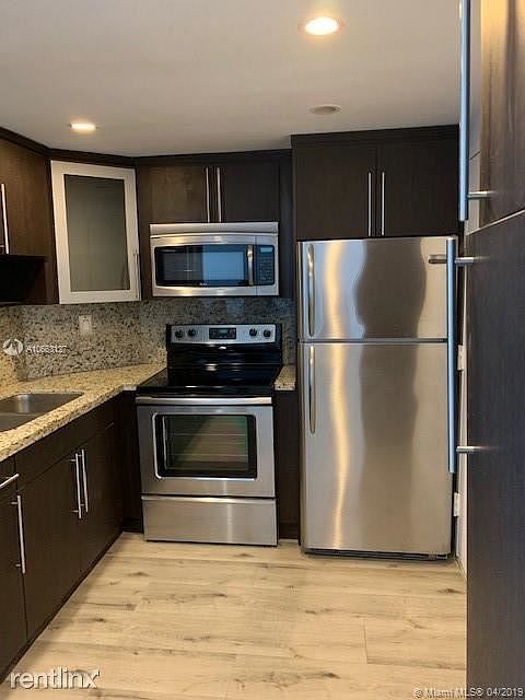 1st image of 300 Bayview Dr APT 610