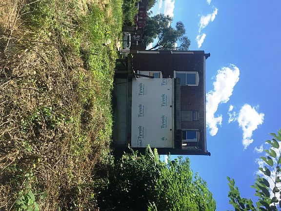 3rd image of 4139 Ashland Ave