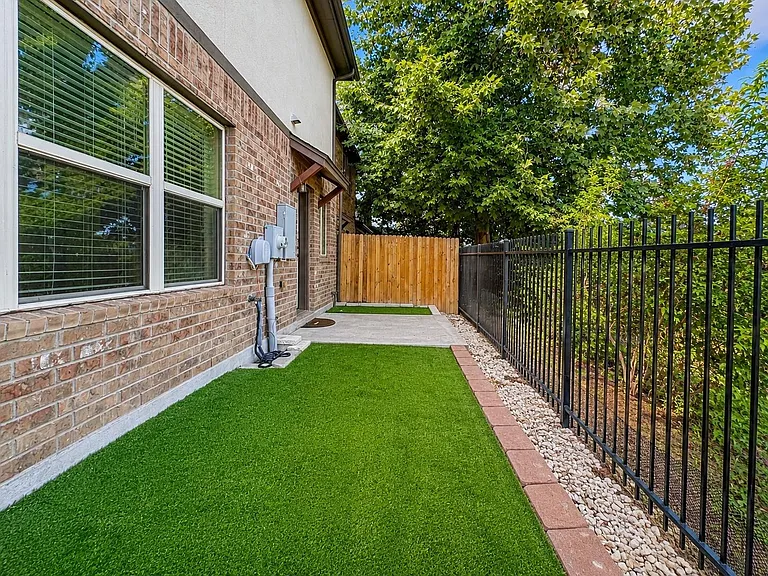 2214 S Lakeline Blvd #413 — Photo 9