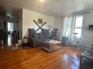 128 Elm St #4, Worcester, MA 01609