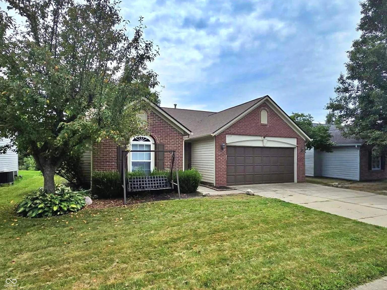3 bed, 2.0 bath, 1316 sqft, $1,999 — Photo 2