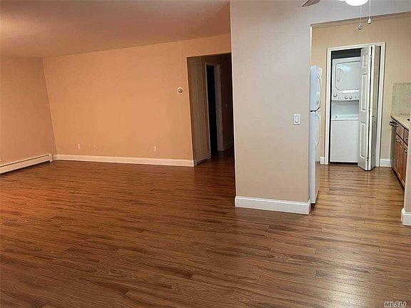 3rd image of 48 Richmond Blvd