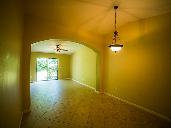 5th image of 680 Margie Dr