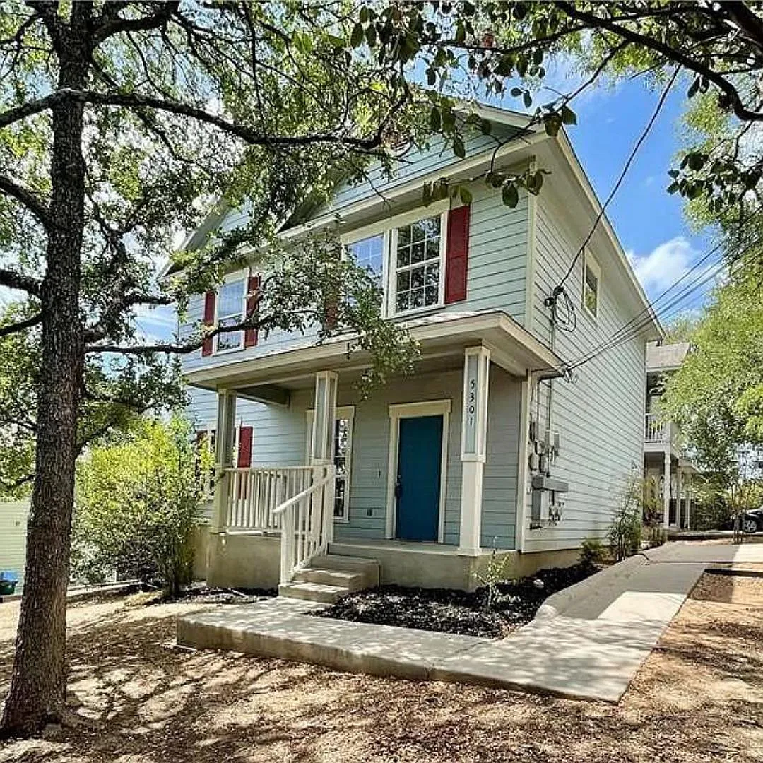 4 bed, 2.5 bath, 1682 sqft, $2,490 — Photo 1