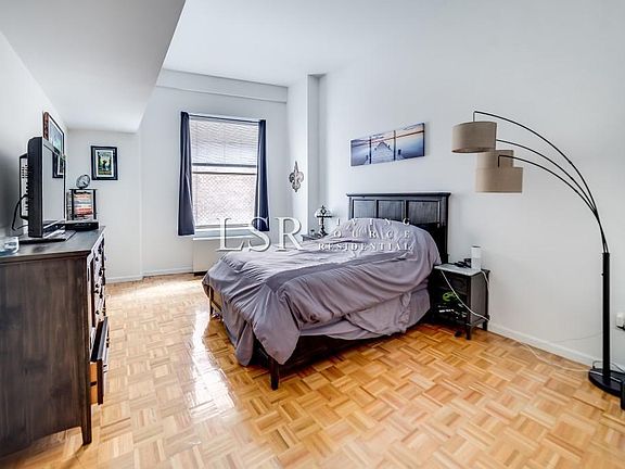3rd image of 113 Cedar St APT 5A