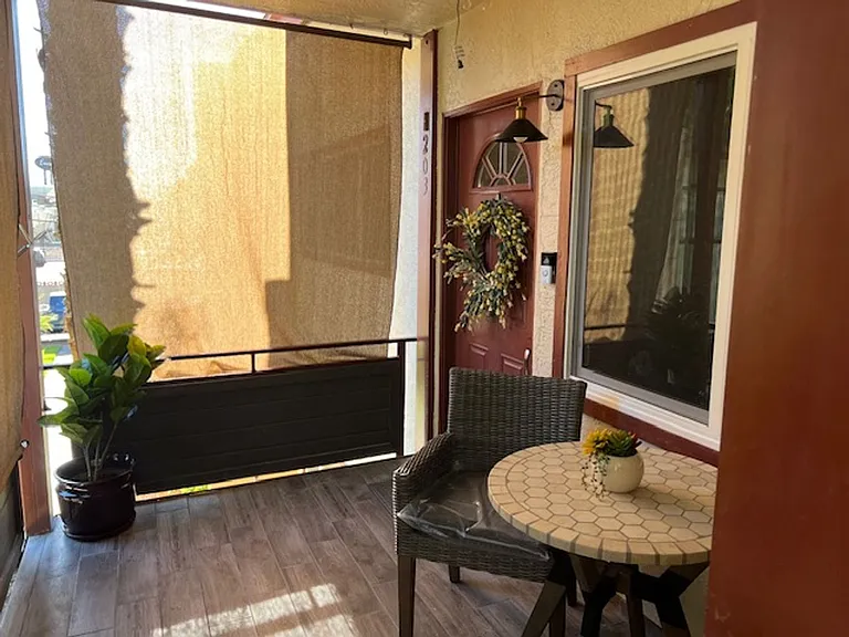 350 E Desert Inn Rd #H203 — Photo 13