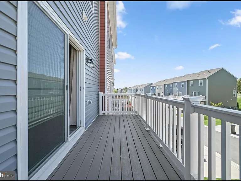 1944 Fauna Dr — Photo 4