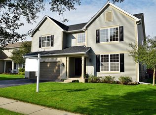 590 N Haverhill Ln, South Elgin, IL 60177