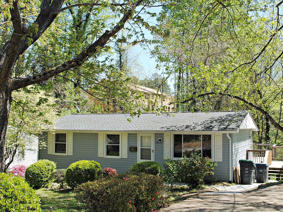 1st image of 15 Grove Ave