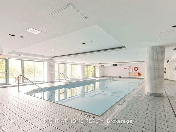 3rd image of 61 Markbrook Ln #706
