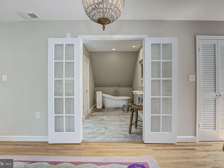 5204 Westwood Dr — Photo 28