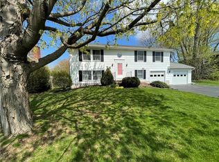 74 Buck Hill Rd, Rochester, NY 14626