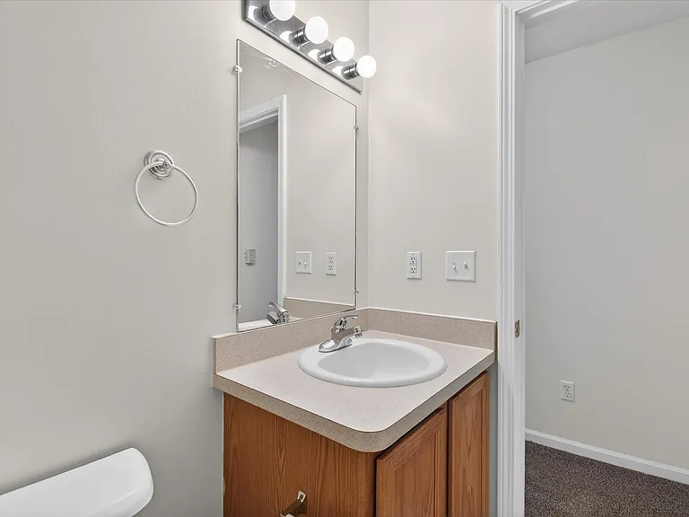 One Bedroom - 1 Bed / 1 Bath - 713 Sq.Ft.