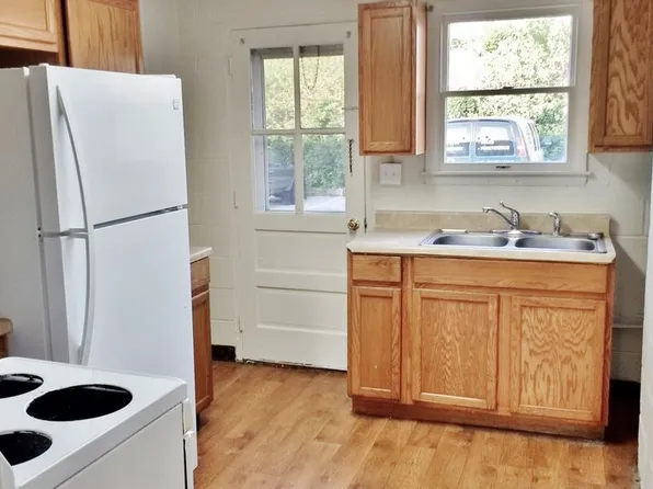 240 W High, 240 W High St APT 9, Gettysburg, PA 17325