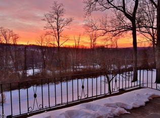 39 Upper Kingtown Rd, Pittstown, NJ 08867