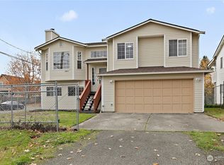 6425 30th Ave S, Seattle, WA