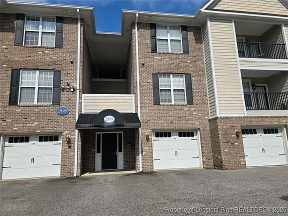 3rd image of 208 Fountainhead Ln Unit 208
