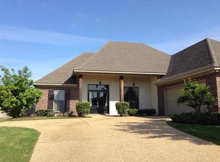 1916 Ridge Cir, Madison, MS 39110