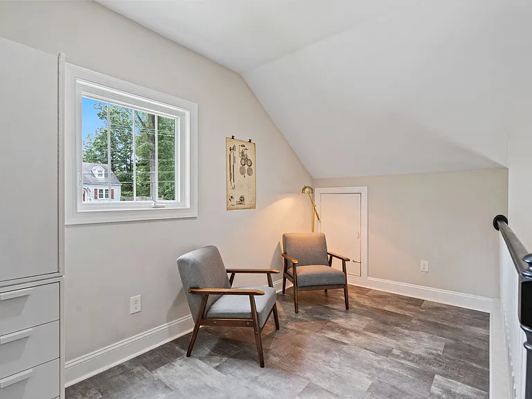 606 E Geer St — Photo 27
