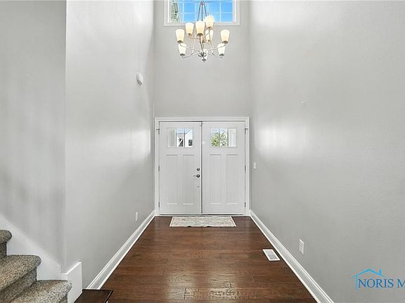 4th image of 700 Delaware Dr